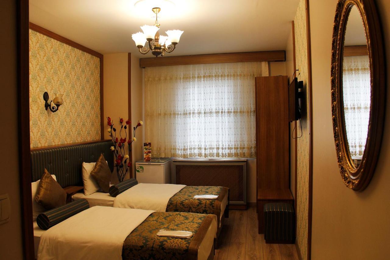 Gross Hotel *
